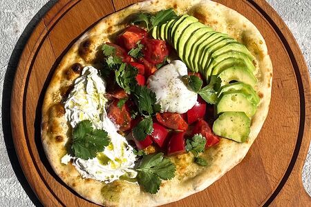 Лепешка с авокадо