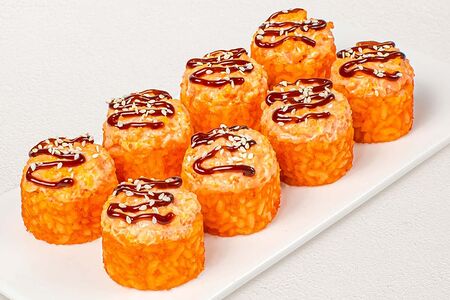 Запечённый ролл с угрём и лососем от шефа