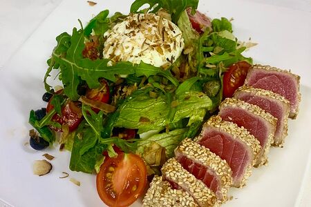 Салат с тунцом