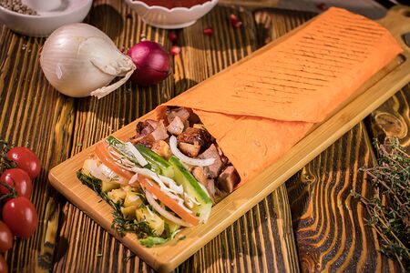 Шаурма свиная в сырном лаваше