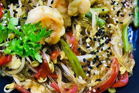 Фунчоза с креветками терияки