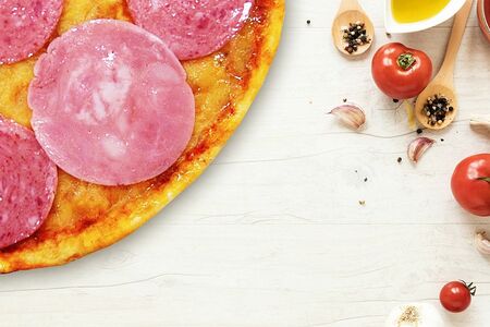 Пицца Салями-ветчина