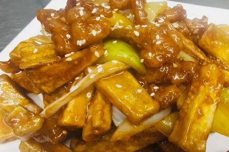 Тушеная свинина с баклажанами