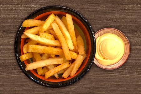 Картофель фри с соусом