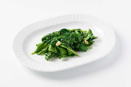Шпинат с чесноком