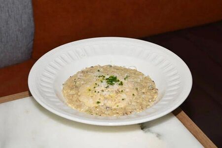 Ризотто с белыми грибами и муссом из пармезана