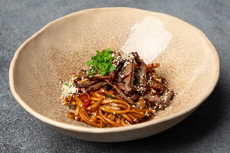 Удон с говядиной