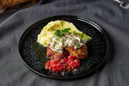 Котлеты из цыпленка с картофельным пюре