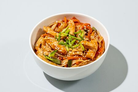 Вок с курицей и овощами