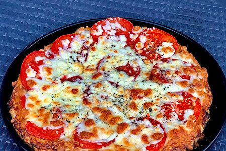 Римская пицца Маргарита с прованскими травами