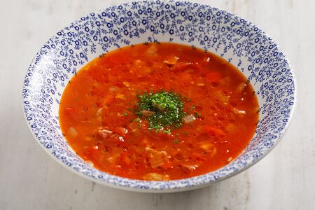 Суп из копчёной рульки с паприкой