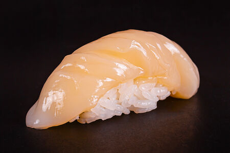 Суши Гребешок