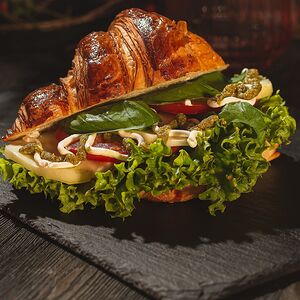 Круассан Капрезе