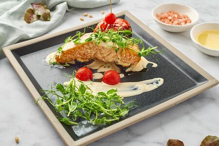 Лосось с овощами гриль