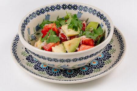 Салат с крабом и авокадо