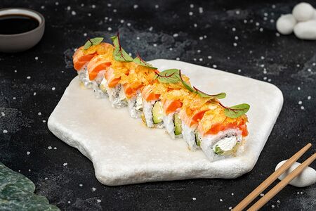 Ролл лосось опаленный-маракуйя