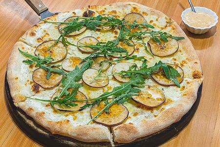 Со сладкой грушей и горгонзолой