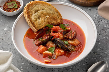 Каччукко - томатный суп с морепродуктами