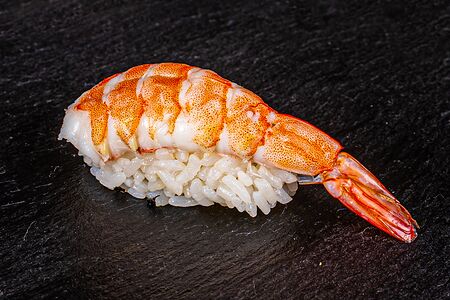 Суши с креветкой