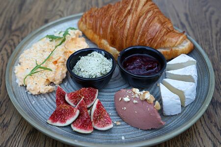 Парижский завтрак
