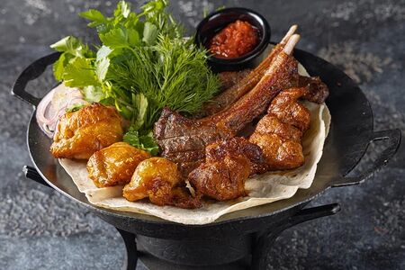 Ассорти из мясных шашлыков