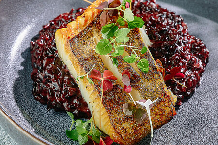 Палтус с черным рисом 