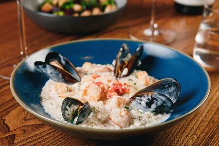 Ризотто, краб, креветки, мидии, сливочный соус