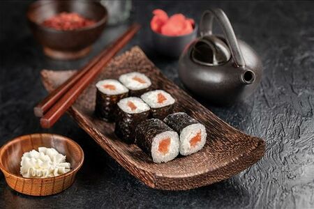 Фуд Чиз Сяке ролл