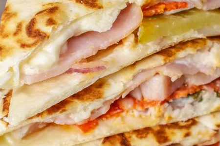 Кесадилья мясная