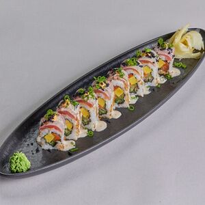 Ролл тунец татаки