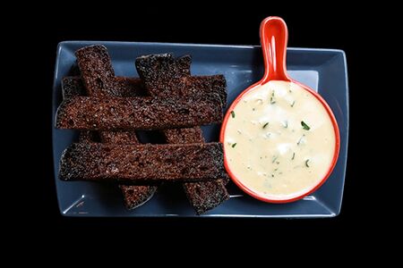 Гренки со сливочным соусом