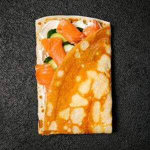 Блин со слабосолёной семгой