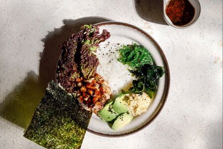 Поке с угрем Унаги