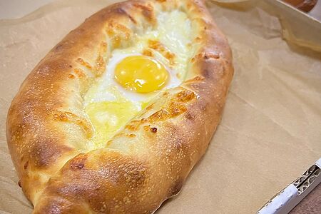 Хачапури по-аджарски