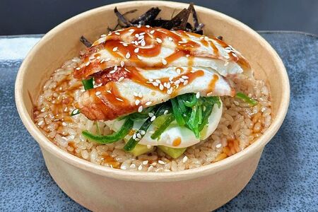 Поке с угрём