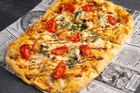 Пицца с креветками и соусом терияки