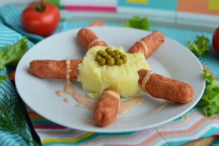 Картофельное пюре с сосисками