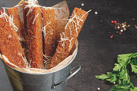 Жареные гвозди с чесноком