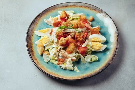 Цезарь с курицей