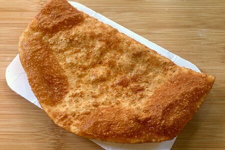 Чебурек с мраморной говядиной