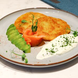 Драники с лососем и гуакамоле