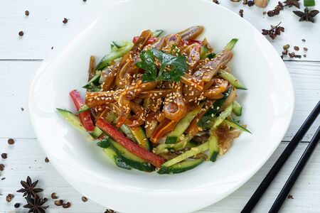 Свиные ушки с огурцами