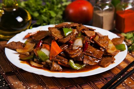 Говядина с овощами