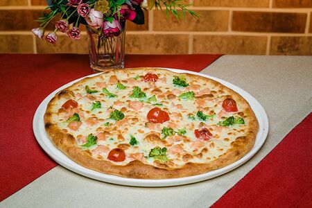 Пицца Сальмоне с лососем