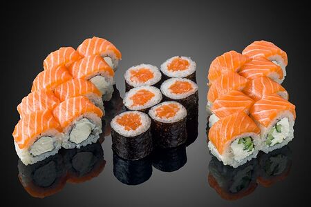 Сет с Лососем L 22 шт