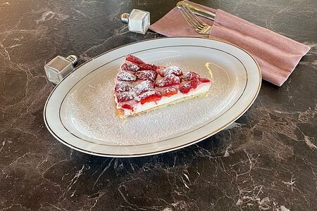 Тарт со свежими ягодами