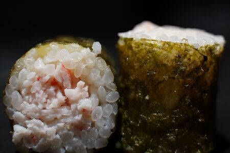 Ролл с крабом