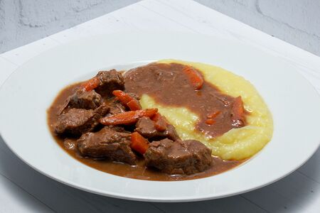 Гуляш из говядины