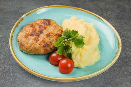 Котлетка из индейки с картофельным пюре