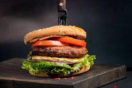 Мега Бургер